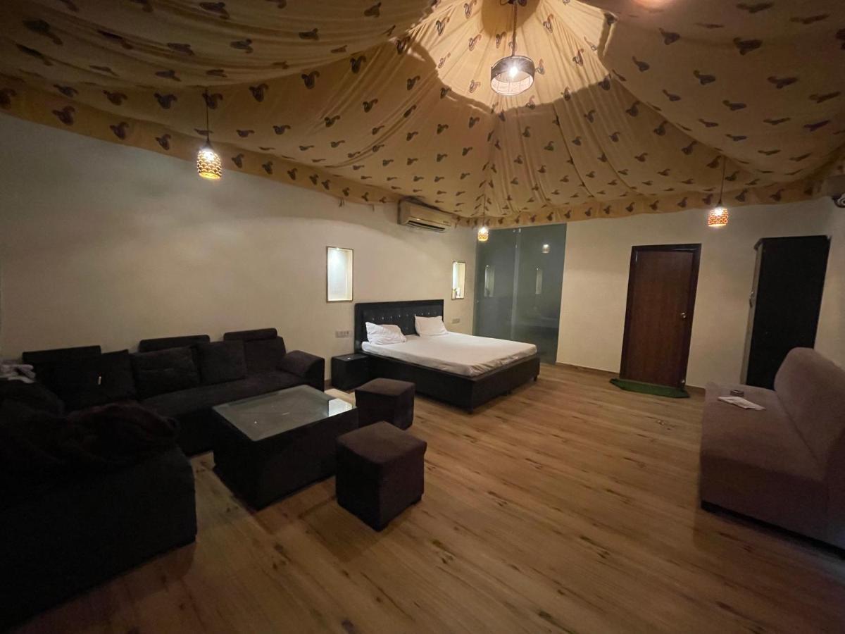 The Rustic Villa, A Stay With Luxuries Amenities And Exotic Nature ชัยปุระ ภายนอก รูปภาพ